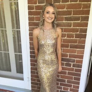 Meet your Posher, Dakota